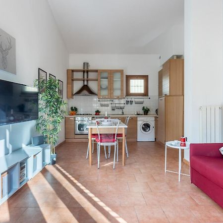 Four Shades Of Pisa Apartments Esterno foto
