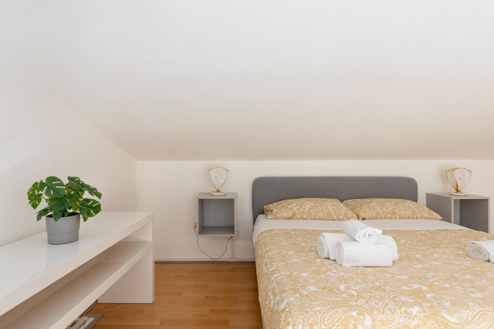 Four Shades Of Pisa Apartments Esterno foto
